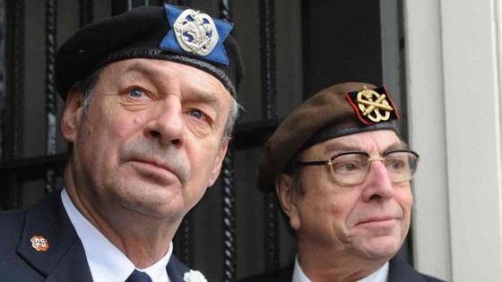 Het Volk: Ridders in de Orde van Oranje-Nassau!